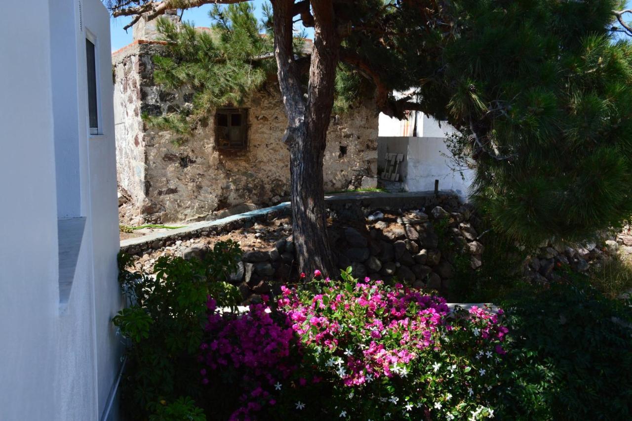Cute Studio In Milos Tripiti Exteriör bild
